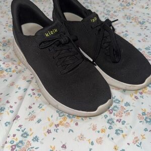 Kiziks Black Sneakers